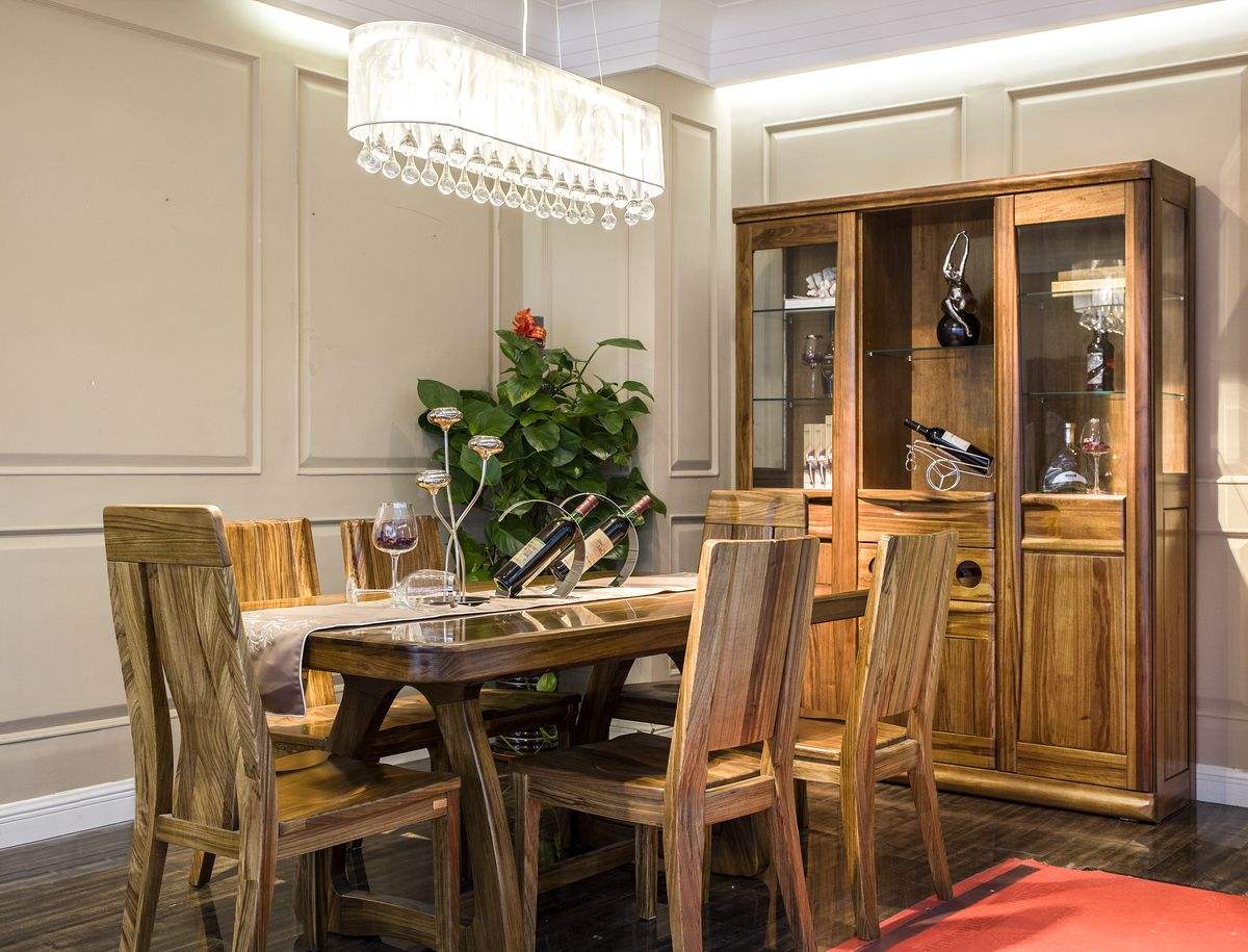 1544425778973365.jpg 實木餐廳.jpg